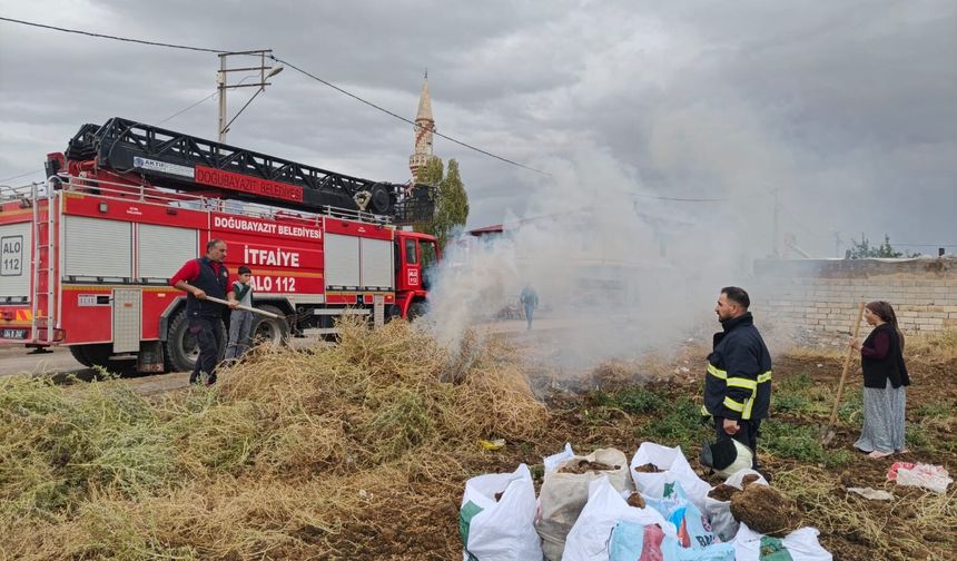Doğubeyazıt'ta bahçede çıkan yangın söndürüldü