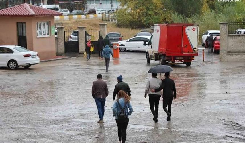 Ağrı’ya sağanak uyarısı: Sel ve heyelan tehlikesine karşı dikkat!