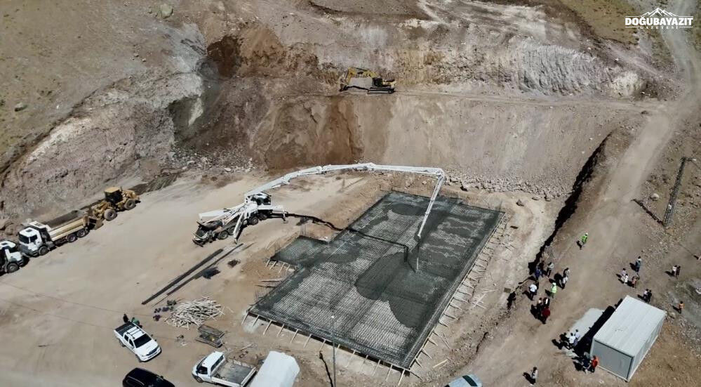 Ağrı Hamur'da Eğitime Tepe Düzleme Çözümü