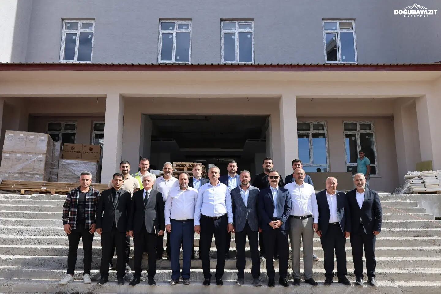 Ağrı Valisi Bozkurt Doğubayazıt’taki Okul Inşaatlarını Inceledi