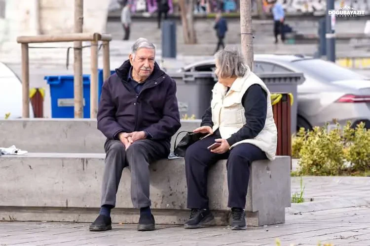 Ağrı’daki Bakıma Muhtaç Yaşlılar Için Sigorta Dönemi (2)