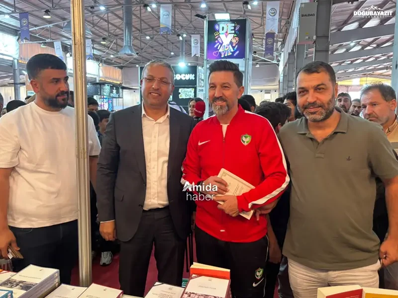 Amedspor Bu Kez Sahada Değil Kitap Fuarında1