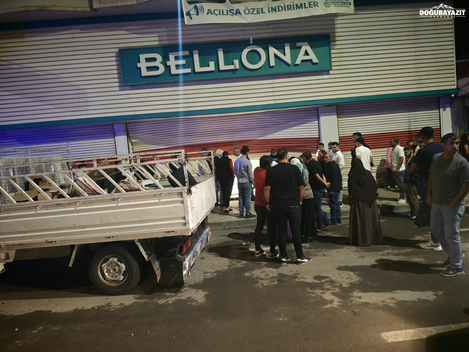 Bellona Araç Girdi Mağazaya