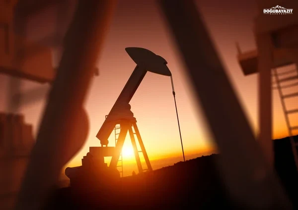 Brent Petrolün Varil Fiyatı 106 Doları Aştı