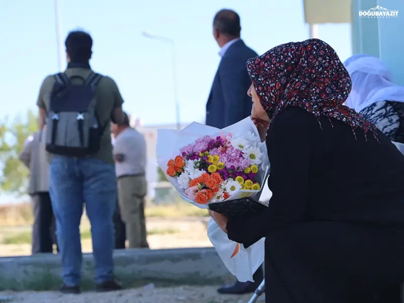 Diyarbakır’ın Eski Eş Başkanı Selçuk Mızraklı Tahliye Oldu (2)