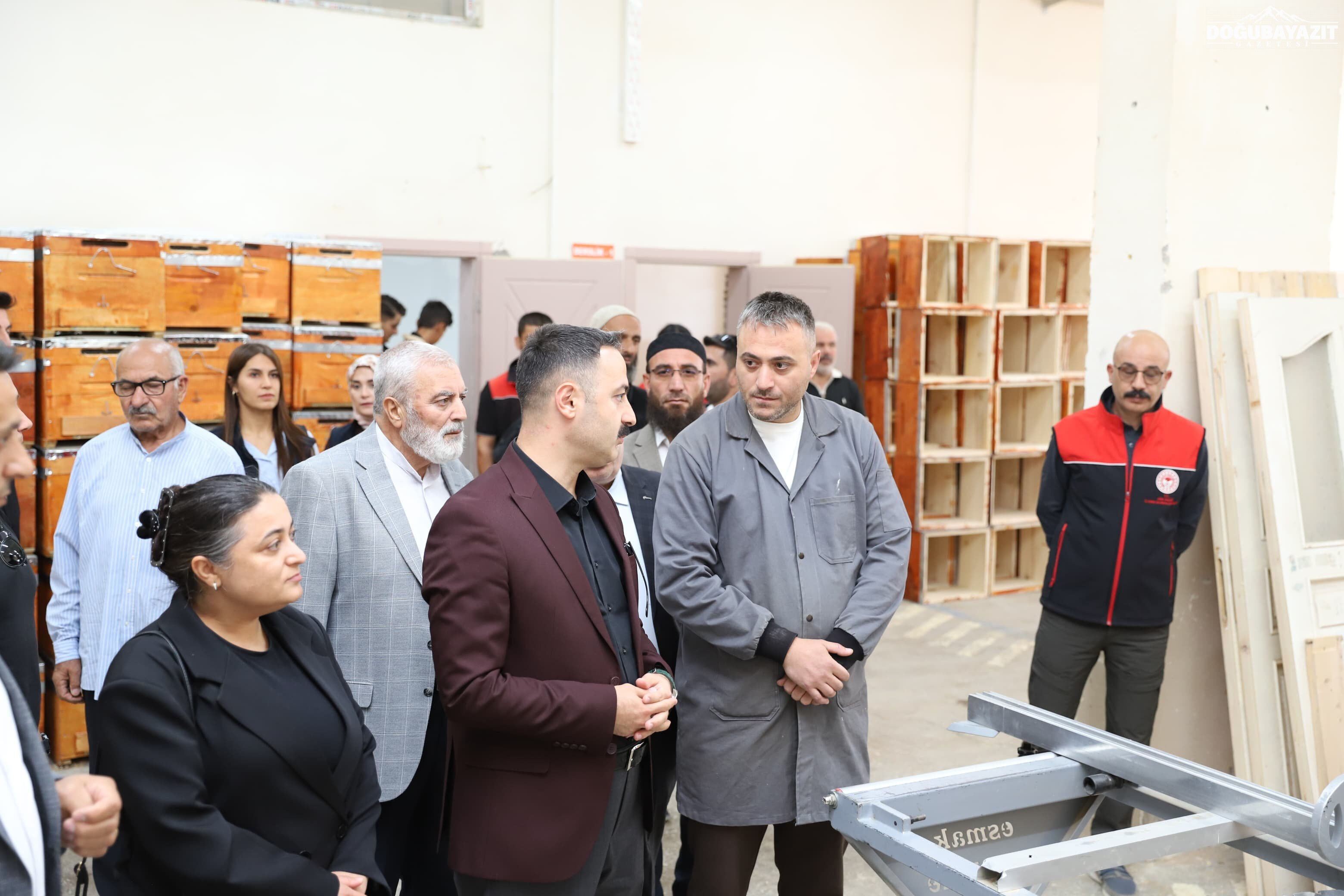 Doğubayazıt’ta Arıcılara 108 Kovan Dağıtıldı (2)