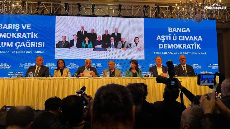 Doğubayazıt’ta Çözüm Süreci Mesajı 'Kardeşlik Istiyoruz, Hükümete Demirtaş Çağrısı'