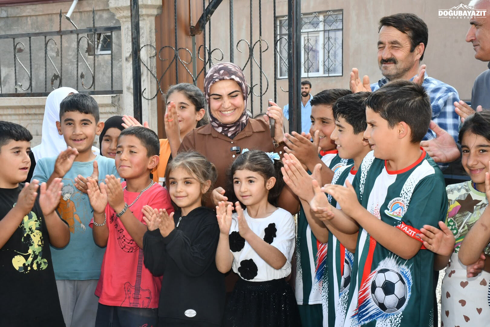 Doğubayazıt’ta Tahrip Edilen Park Yeniden Hizmete Açıldı