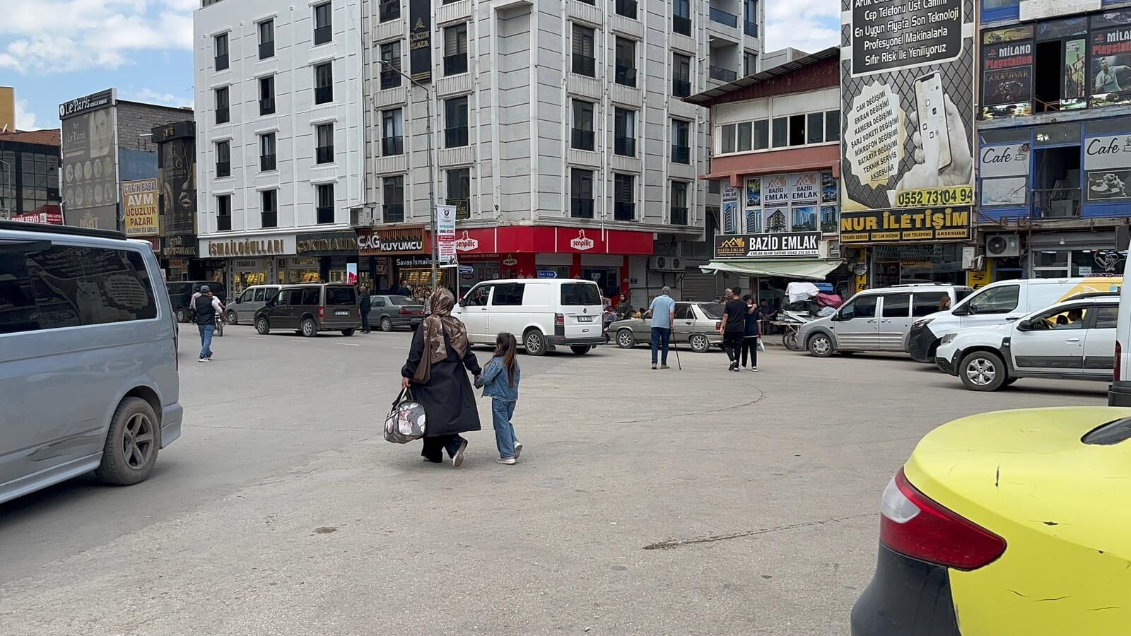 Doğubeyazıt’ta Ağrı Caddesi’nde