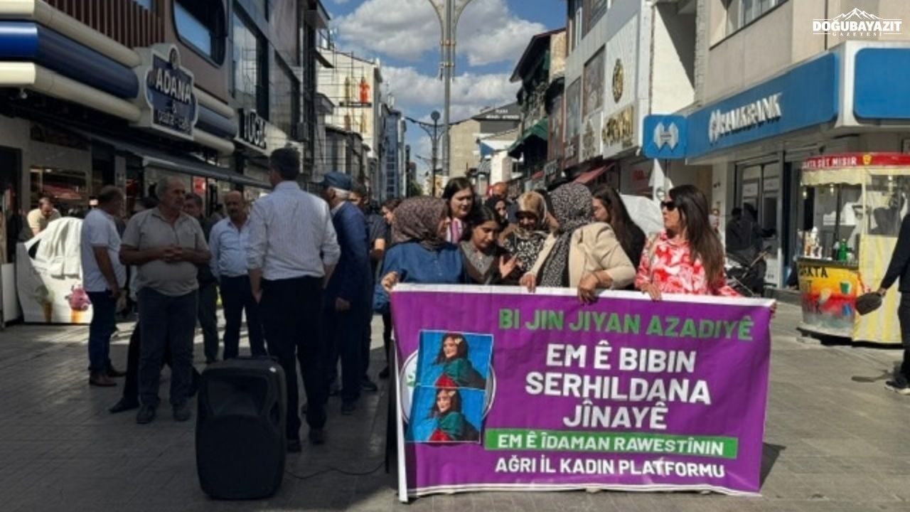 Mahsa Amini Için Ağrı’da Kadınlar Bir Araya Geldif