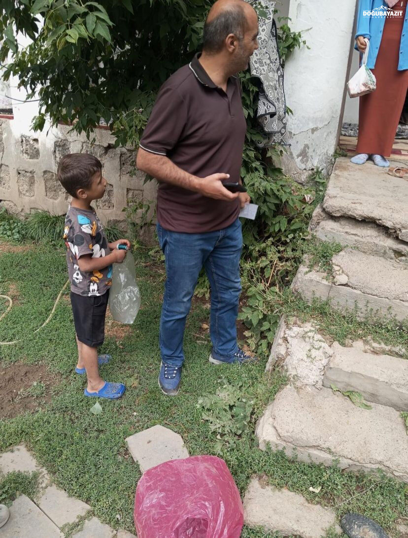Patnos’ta Iyilik Elçileri Kırmızı Et Desteğini Sürdürüyor (3)