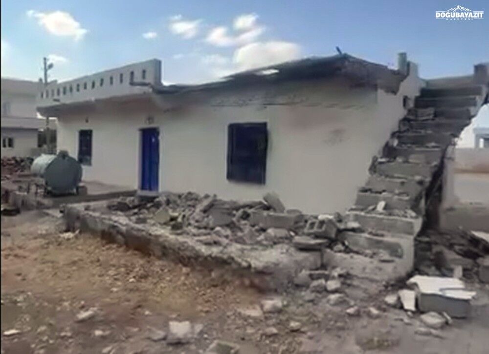 Şanlıurfa’daki 5,4’lük deprem Hilvan’da bir evi kullanılamaz hale getirdi