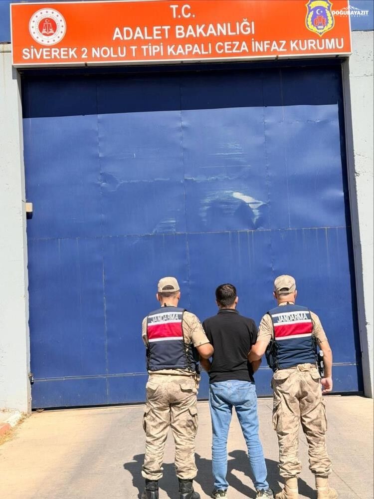 Siverek'te 22 yıl hapis cezası bulunan firari yakalandı