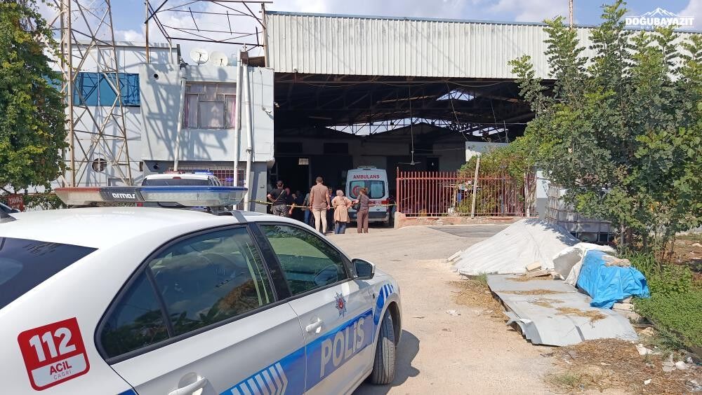 Ziraat işletmecisi silahla vurulmuş bulundu