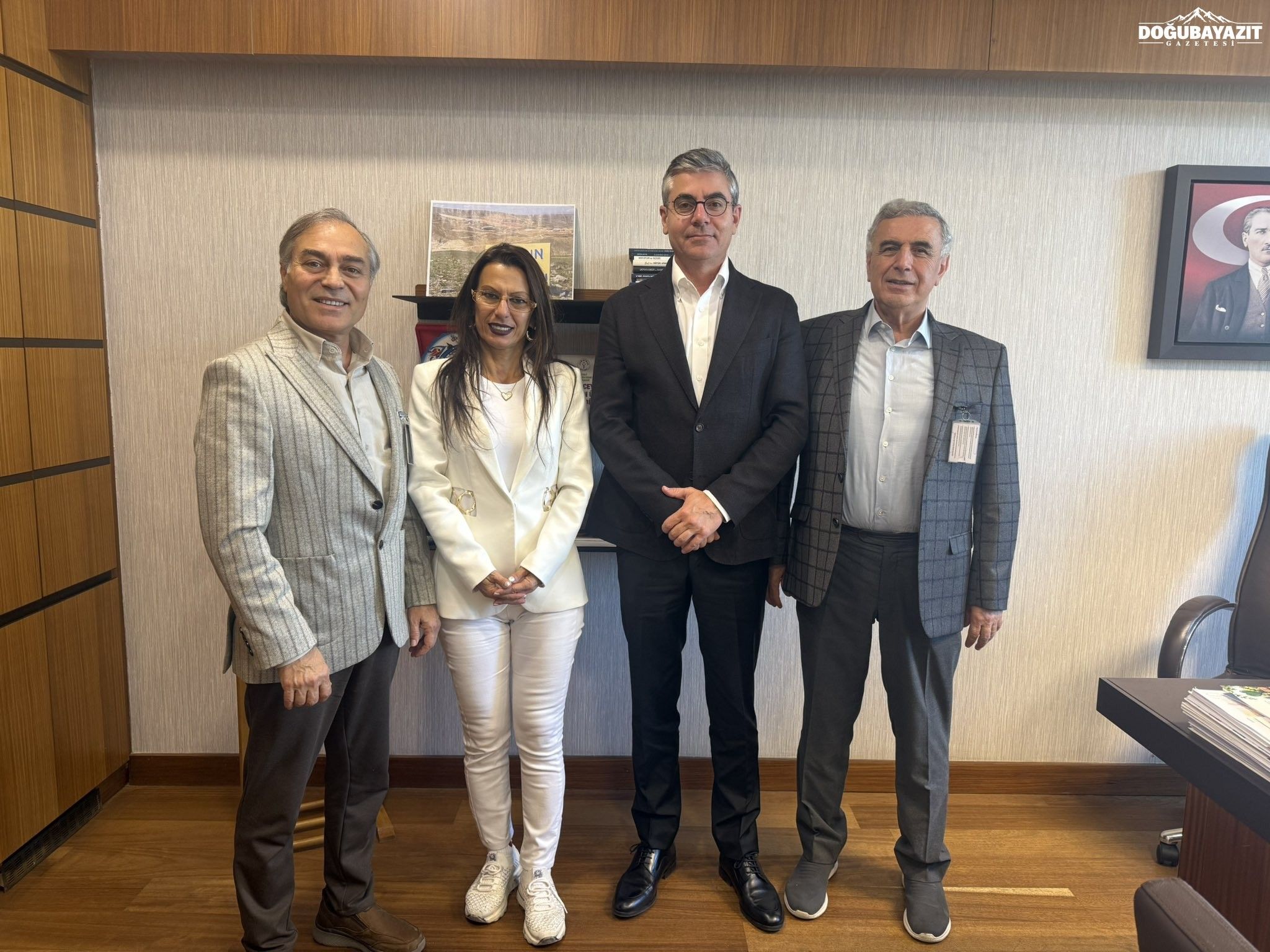 Ağrı Milletvekili Bozdağ'dan emekli doktorlar için eşit maaş talebi