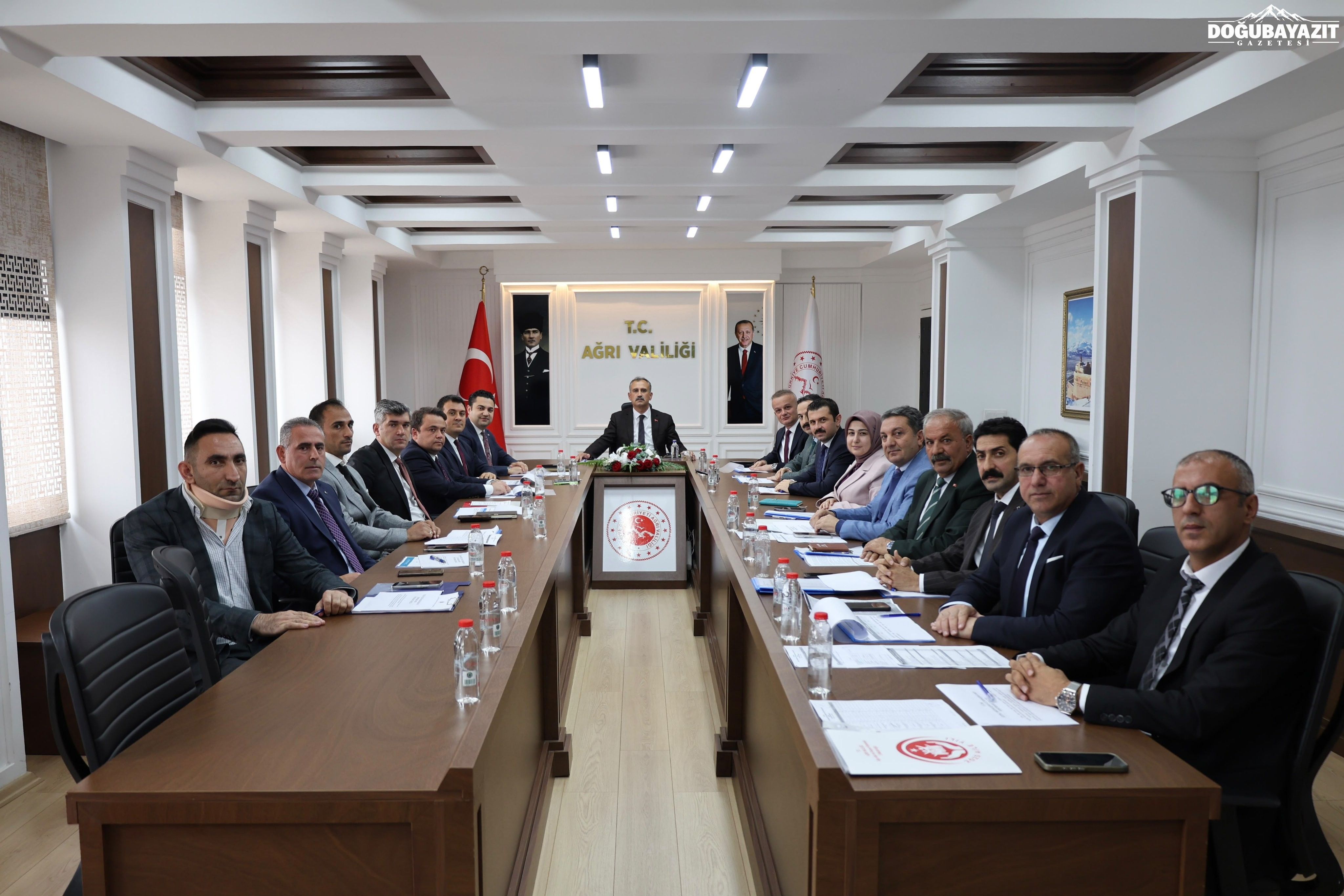 Ağrı'da Kaymakamlar Bir Araya Geldi İşte Toplantının Gündem Maddeleridd