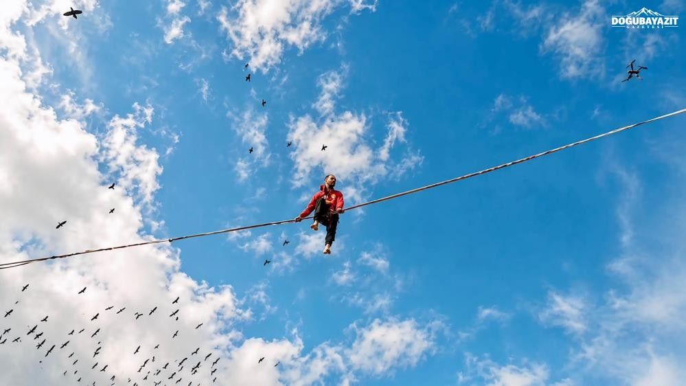 Ağrı'da Sarp Kayalıklar Arasında Nefes Kesen Highline Gösterisi (3)