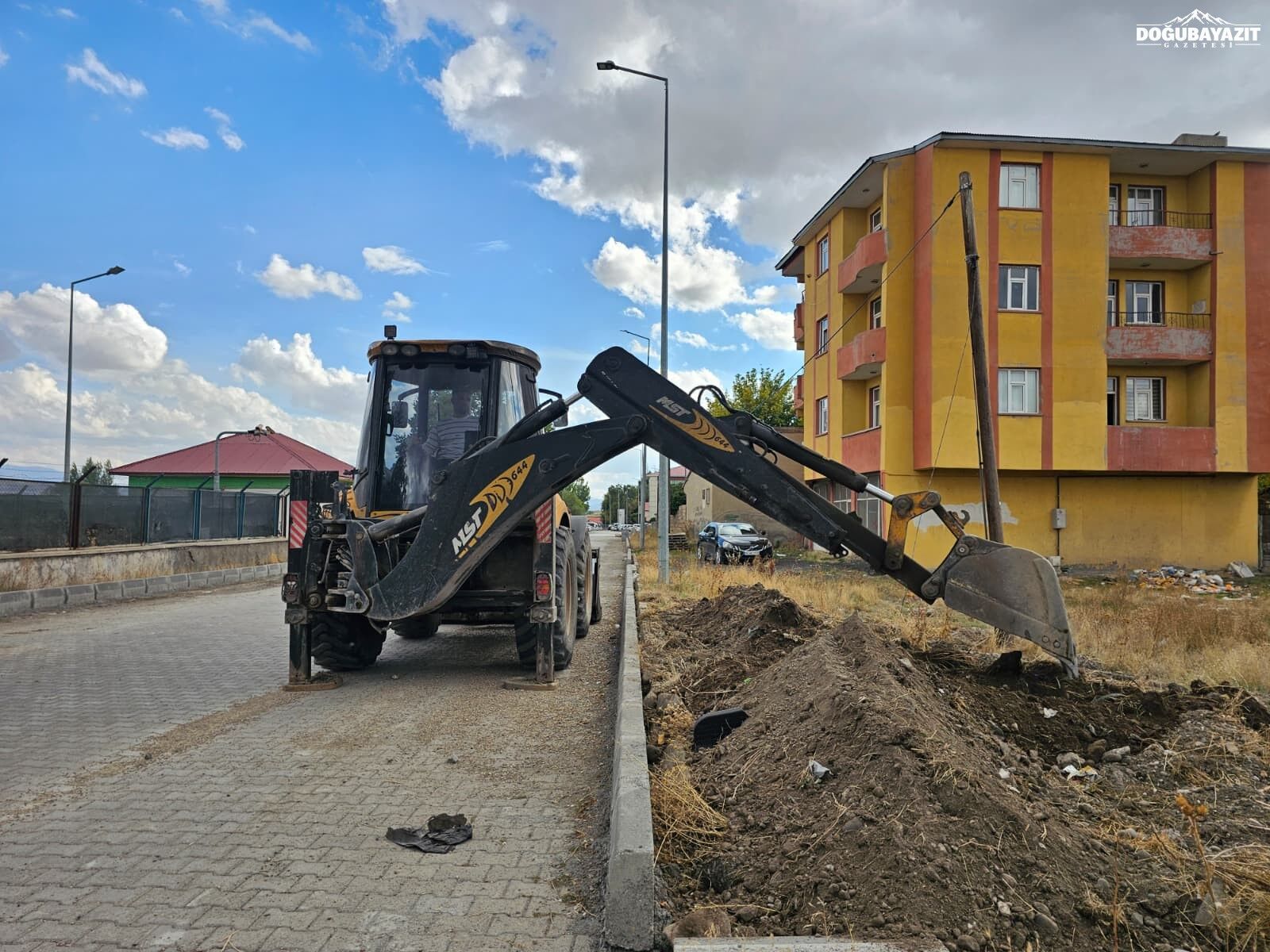 Ağrı’da Yayalar Için Kaldırımlar Yenileniyor