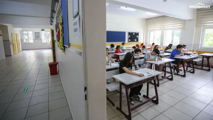 Ağrı'daki Ortaokul Ve Liselerde Sınav Sistemi Değişiyor (2)
