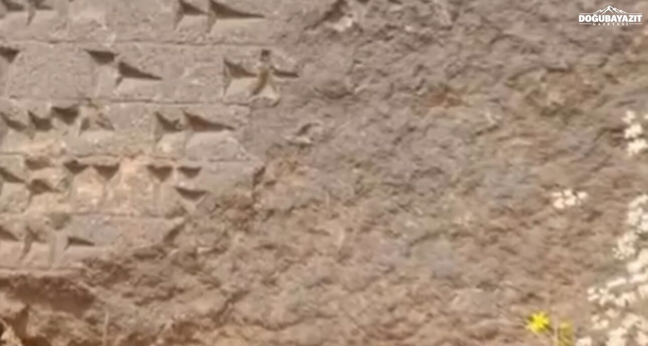 Ağrı'nın Saklı Mirası 2 Bin 800 Yıllık Arnavuz Tepesi Geçmişe Işık Tutuyor3