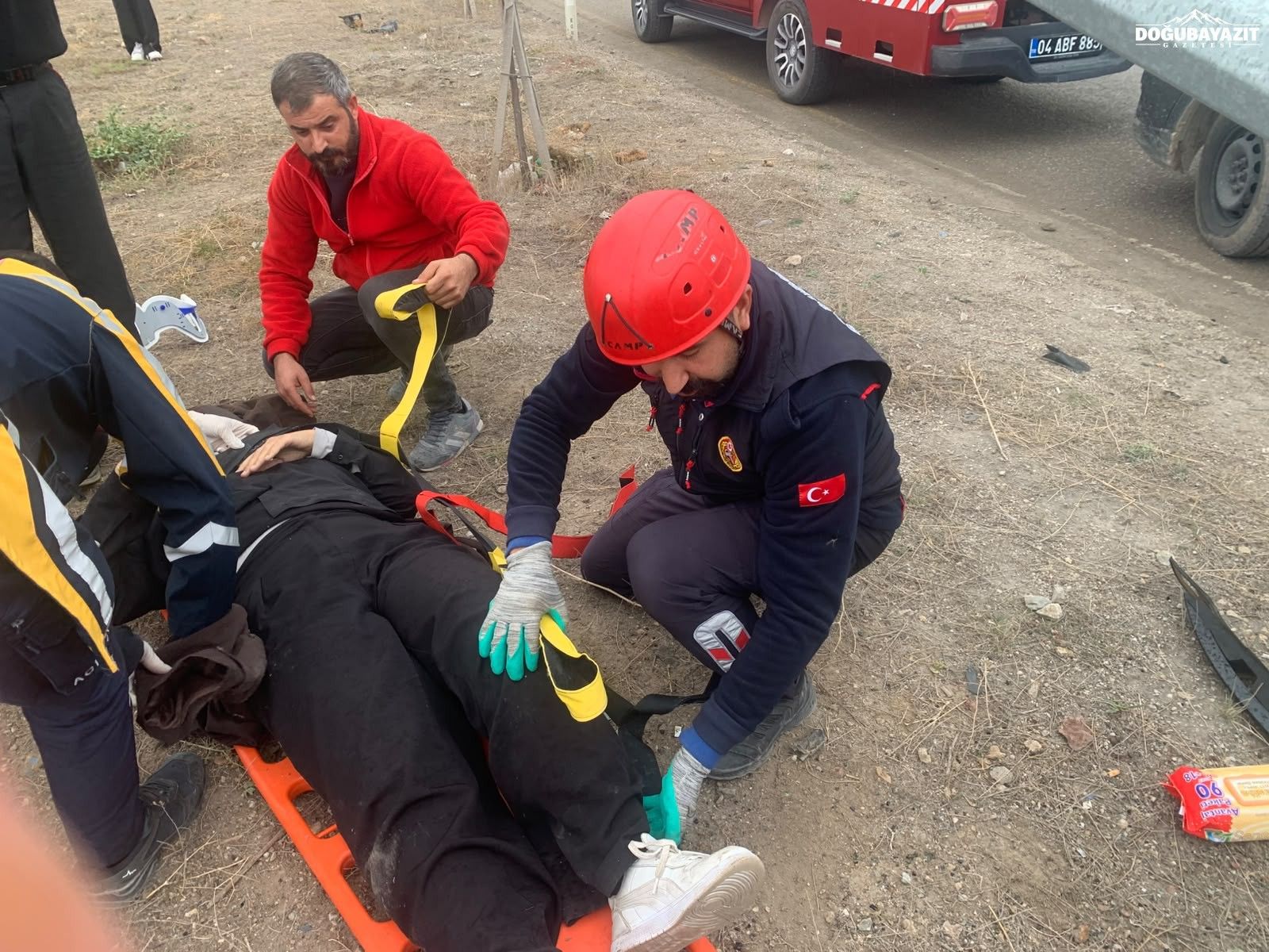 Doğubayazıt’ta Iki Araç Çarpıştı Yaralılar Sağlık Ekiplerine Teslim Edildi 2