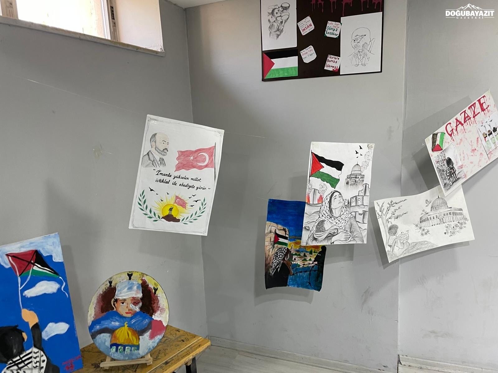 Doğubayazıt'ta Lise Öğrencilerine Filistin'deki Insani Kriz Anlatıldı