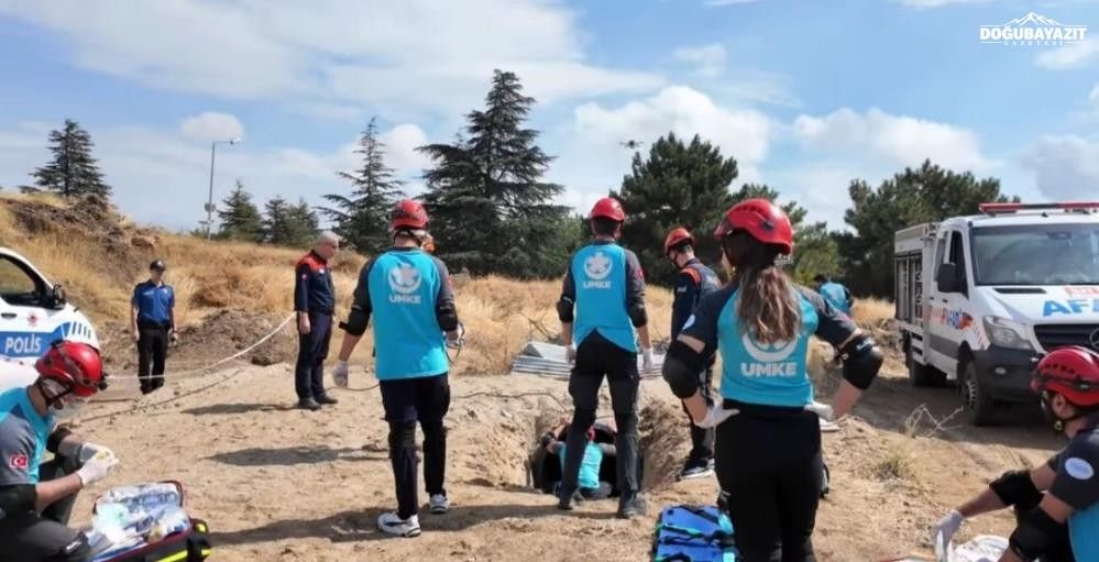 Elazığ'da yerel düzey afet sağlık grubu operasyonel plan saha tatbikatı